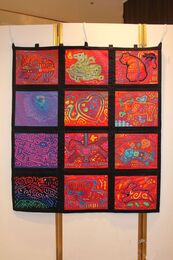 110 モラタベストリー「干支」.JPG